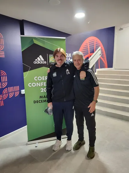 Facundo Alfaro en un encuentro de entrenadores