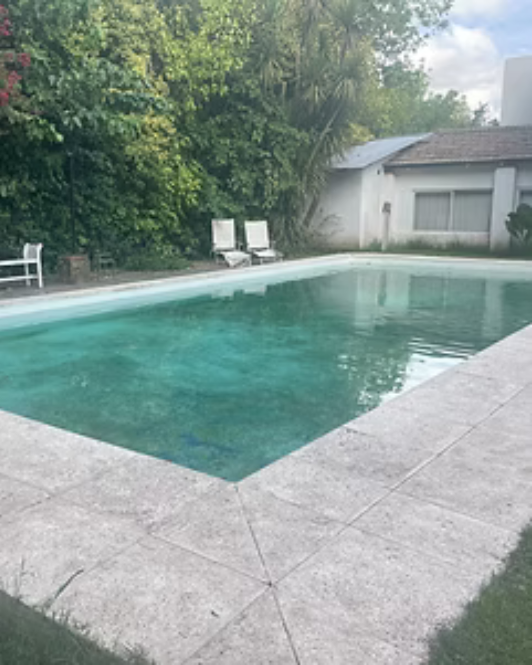 Pileta de la Pensión Deportiva D10