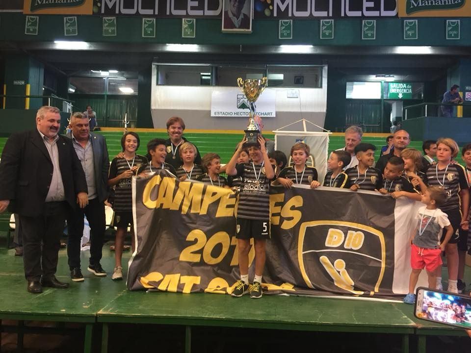D10 Football Club — 2017